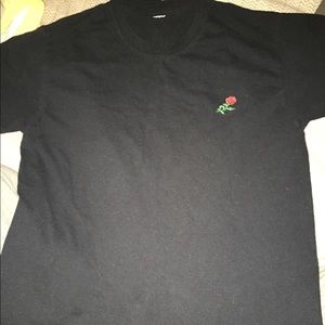 Black t-shirt with rose